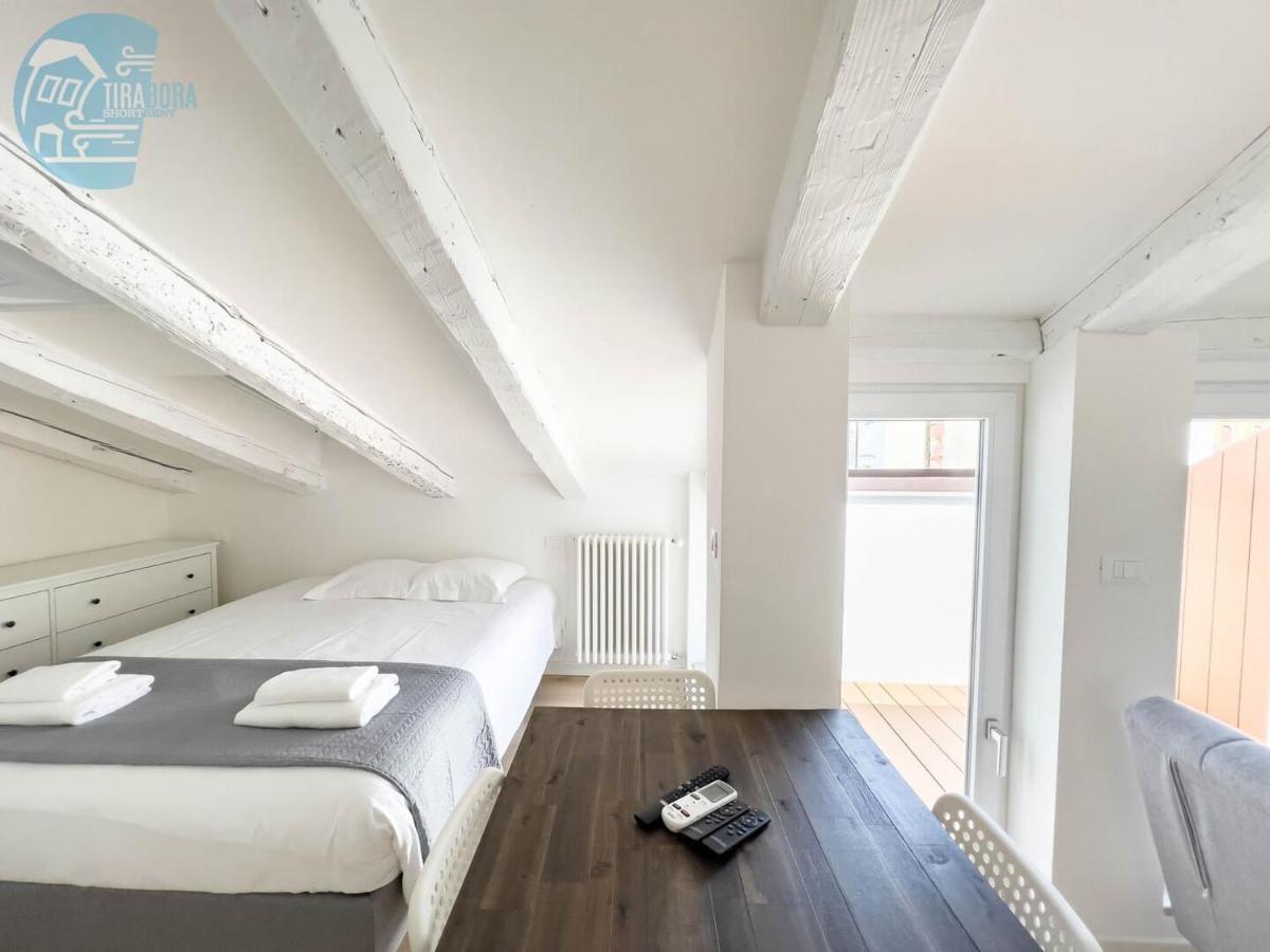 Corridoni 4C Tirabora Short Rent Apartment Trieste Bagian luar foto
