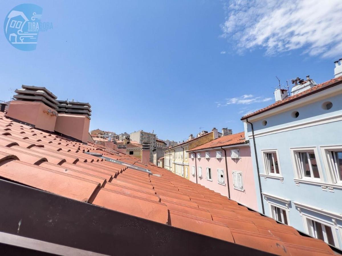 Corridoni 4C Tirabora Short Rent Apartment Trieste Bagian luar foto